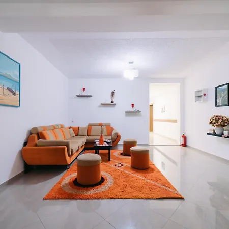 Skrapari Hotel Corovode