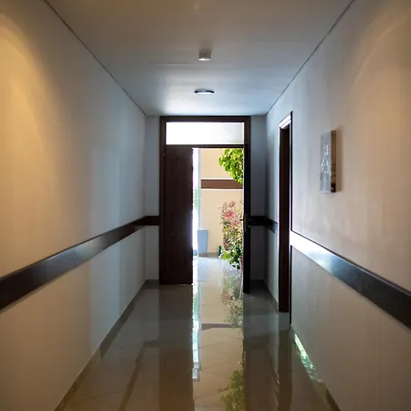 Skrapari Hotel Corovode