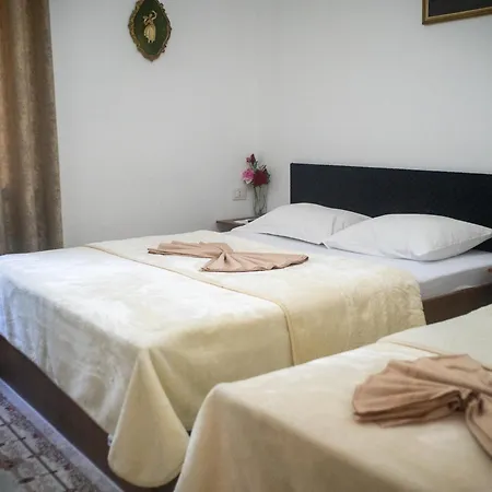 Skrapari Hotel Corovode